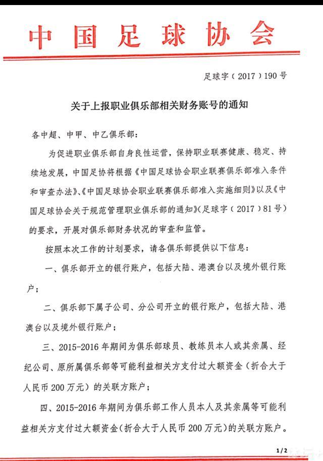 一艘动身自二十世纪的宇宙飞船颠末6个月的近光速飞翔，相当于履历了七百年时候，船主泰勒（查尔登•海斯顿 Charlton Heston 饰）设定主动飞翔状况后，飞船终究坠落在公元3978年的一颗目生星球上。泰勒和两名幸存队员发现该星球与地球情况相当，并且居然存在没有说话能力靠收集为生的人类，不待泰勒进行进一步的考查，一群具有智能的人猿俄然呈现将一世人类捕捉。本来这颗星球的主人是人猿，人类只不外是供他们捕猎研究的野兽，人猿博士基拉（金•亨特 Kim Hunter 饰）和男朋友康奈利别离进行着人类行动学和人猿汗青的研究，喉部受伤的泰勒临时掉往说话能力，但他的沟通行动很快引发了基拉的注重，在固执的人猿学术界激发了争议。一向想法争夺自由的泰勒不久终究发现了人猿星球的本相……